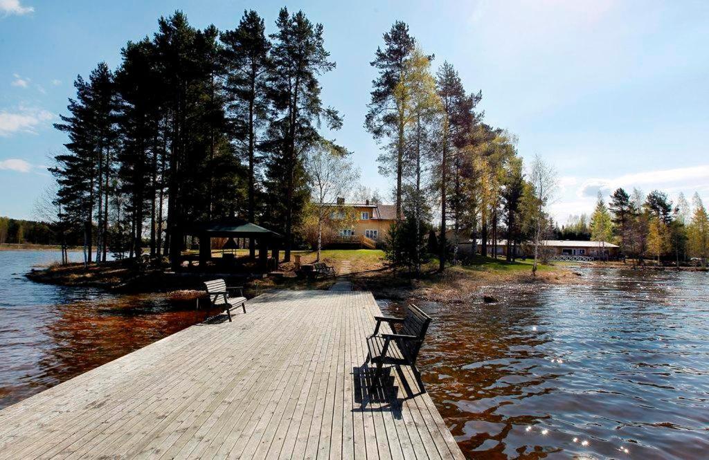 Hotel Laatokan Portti Parikkala Exterior photo